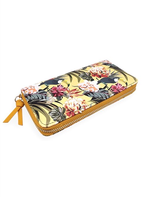 Floral boutique wristlet at Breakwater Spa
