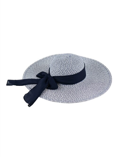 Coastal boutique accessories at Breakwater Spa